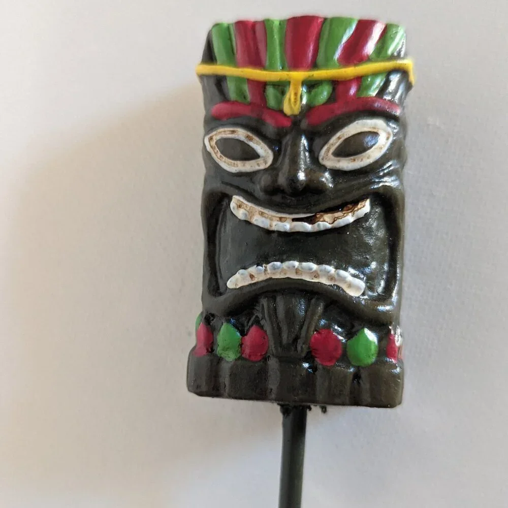 NWT Awesome Tiki Plant Pick Tropical Luau Home Decor Love of Gardening Scary NEW - Picture 2 of 3